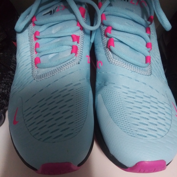 NIKE Sneakers - Picture 2 of 2